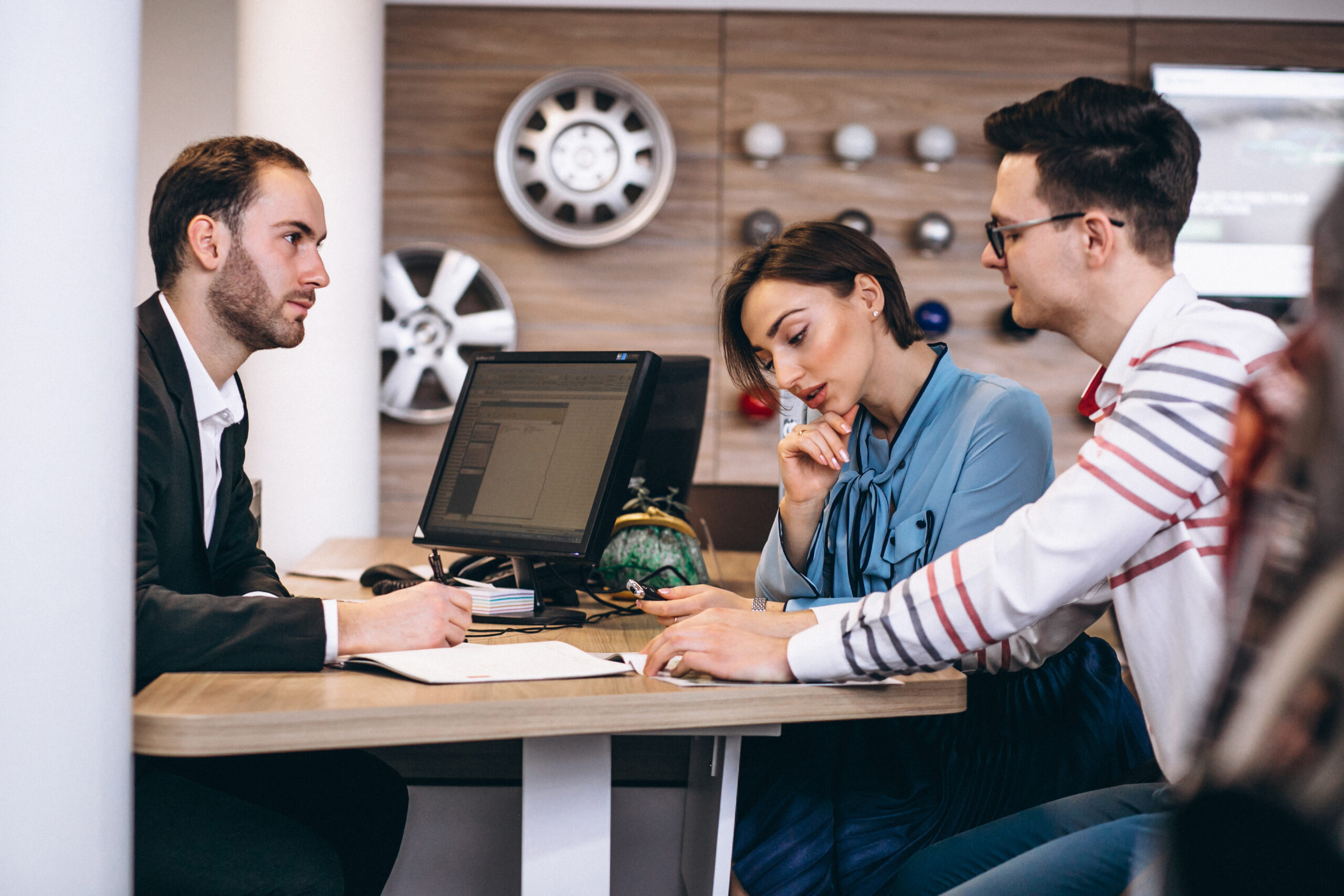 Priorities Communication and Customer Service scaled